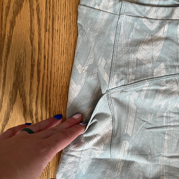 Lululemon Swift Speed high-rise short - size 8 - Picture 5 of 7